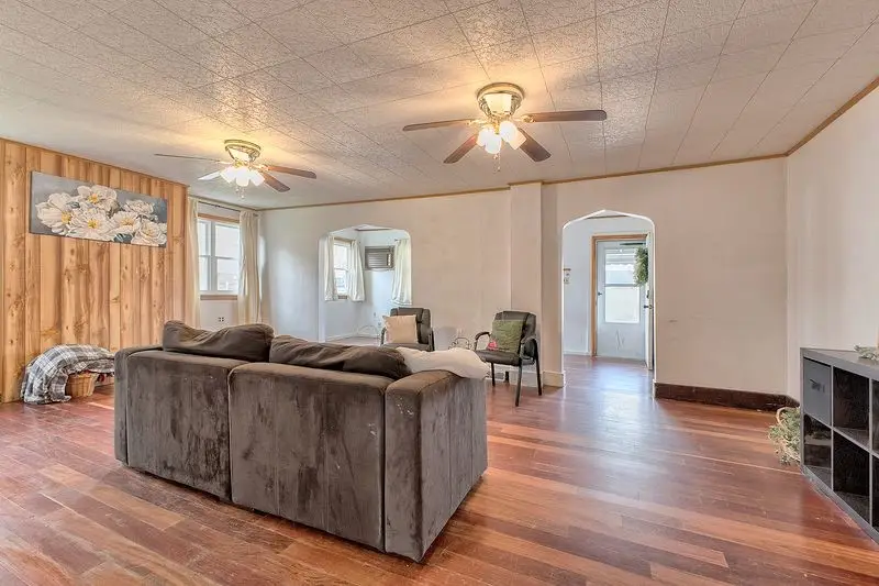 22 N Grant St, Scottdale, PA 15683 - Image #2