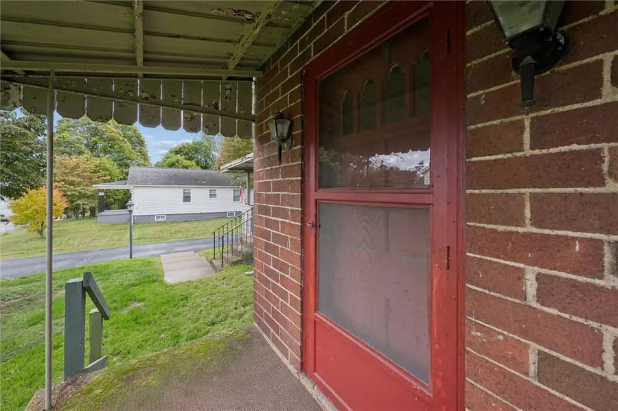 3000 Roosevelt Ave, Hopewell, PA 15001 - Image #2