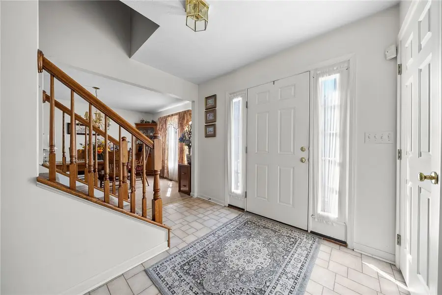 408 Sherwood Dr, Beaver, PA 15009 - Image #2