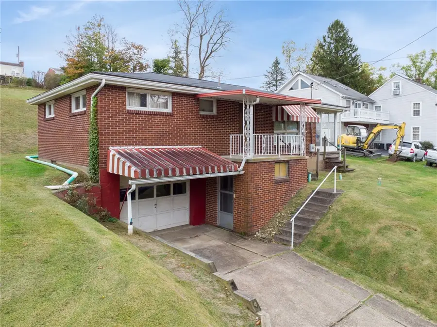 8044 Gladstone Drive, Wendel, PA 15691 - Image #2