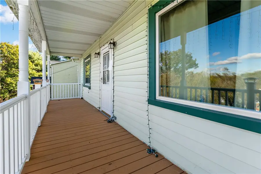 221 Center Ave, Oakdale, PA 15071 - Image #2