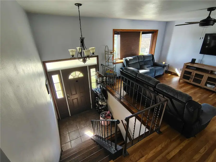 17 Lookout Ave, Monongahela, PA 15063 - Image #2