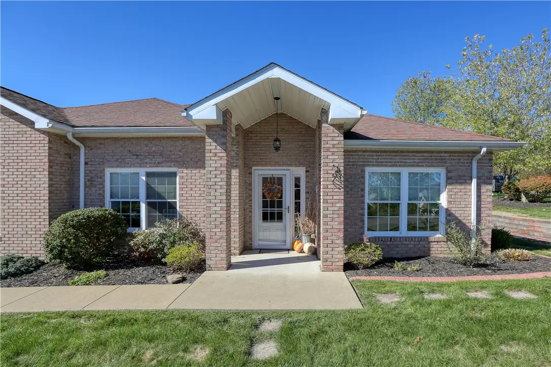 1305 Seminole Circle, Chippewa, PA 15010 - Image #1