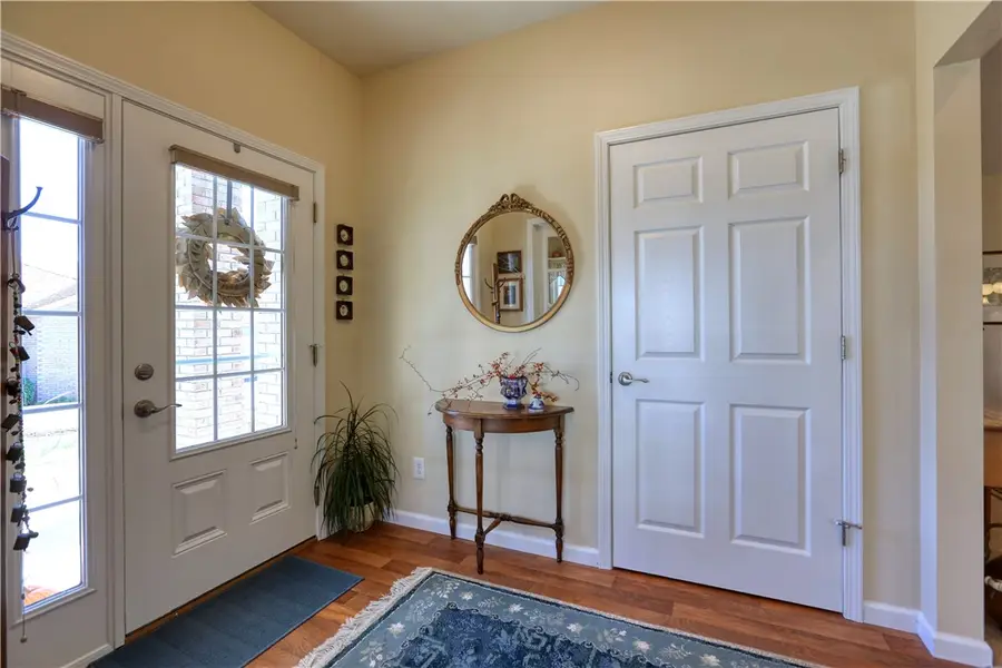 1305 Seminole Circle, Chippewa, PA 15010 - Image #3