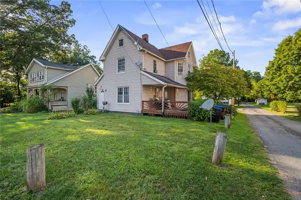 1428 W Ridge Ave, Sharpsville, PA 16150