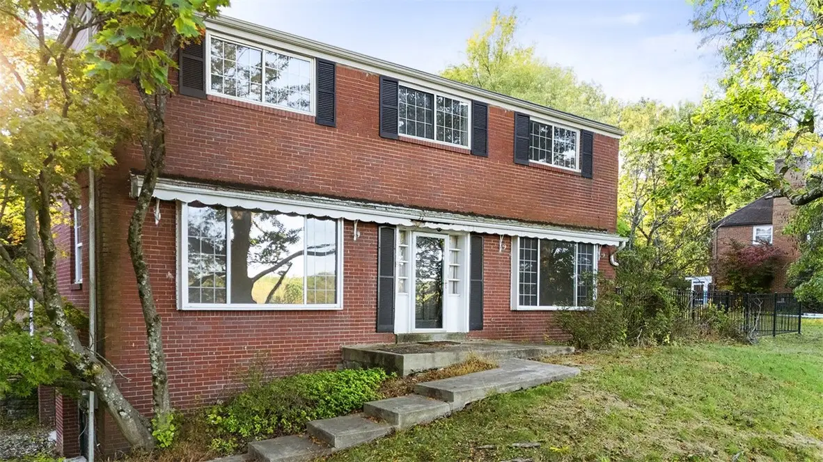 214 Farmington Rd, Ohara Township, PA 15215 - Image #1