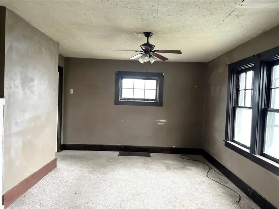 227 Scotia St, Ingram, PA 15205 - Image #3