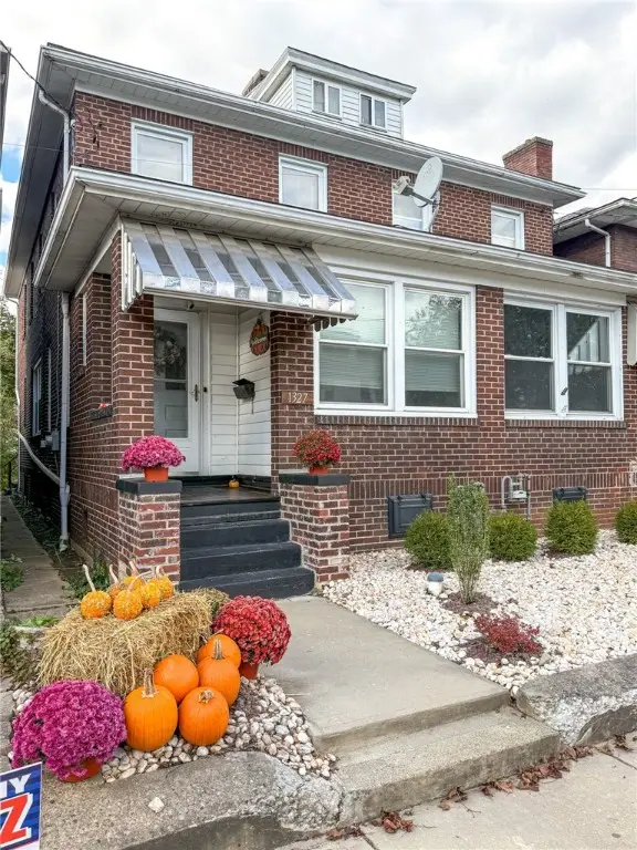 1327 4th Ave, Ford City Boro, PA 16226