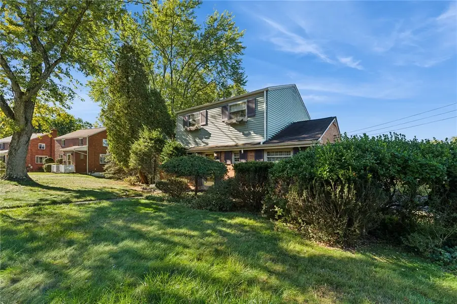 1237 Circle Dr, Braddock Hills, PA 15221 - Image #3