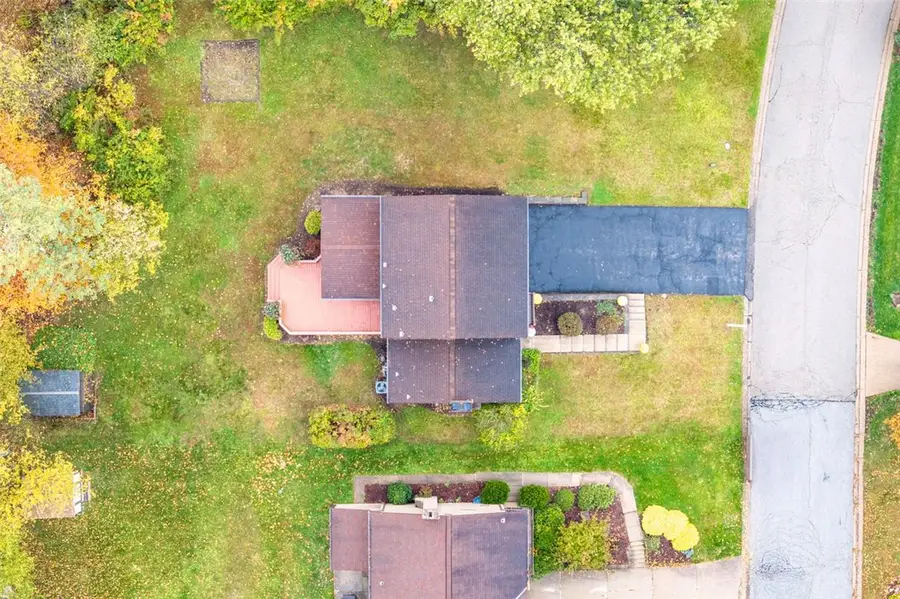 5895 Glen Hill Drive, Bethel Park, PA 15102 - Image #3