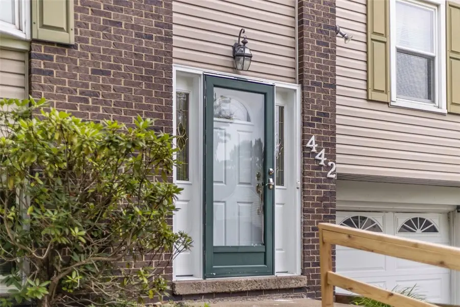 442 Old Hickory Dr, Penn Hills, PA 15235 - Image #3