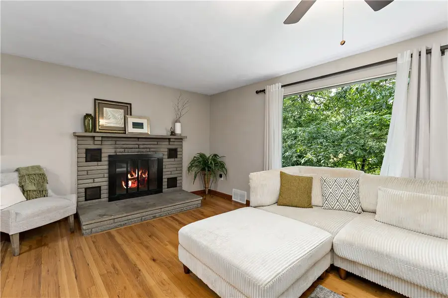 231 Woodside Rd, Forest Hills, PA 15221 - Image #3
