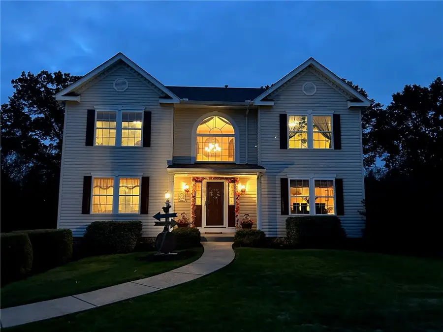 128 Stratford Court, New Stanton, PA 15672 - Image #2