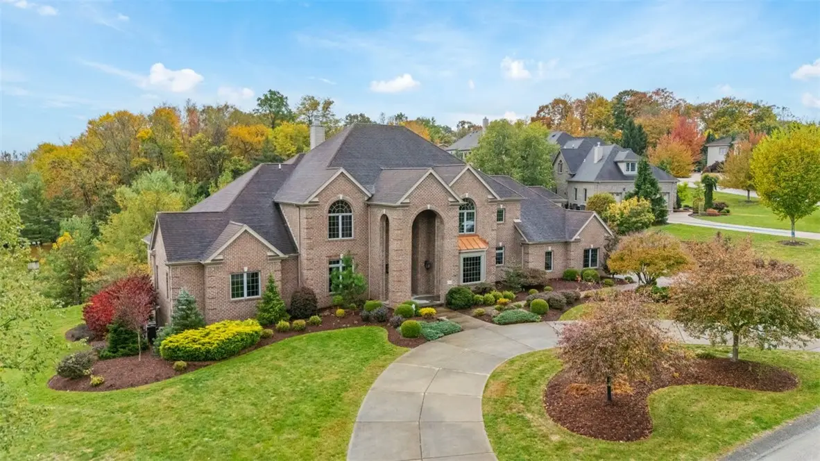 236 E Edgewood Dr, McMurray, PA 15317 - Image #1