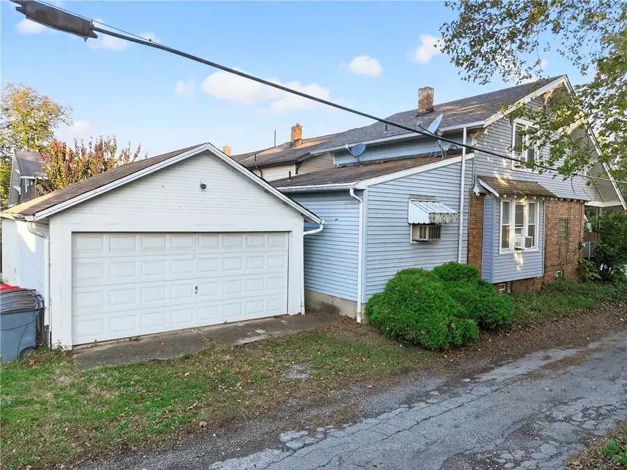 517 33rd St, Beaver Falls, PA 15010 - Image #2