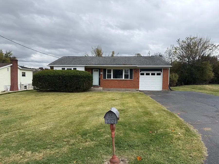 403 Milford Drive, Elizabeth Township, PA 15037 - Image #2