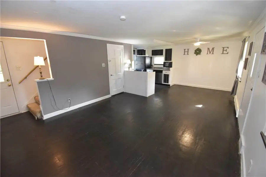 223 Nantucket Dr, Pleasant Hills, PA 15236 - Image #3