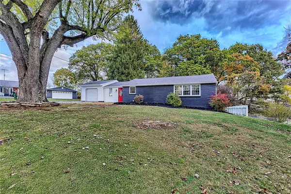 329 Circle Dr, Delmont, PA 15626