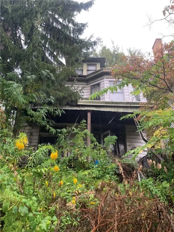 327 Elizabeth Ave, Avalon, PA 15202 - Image #1