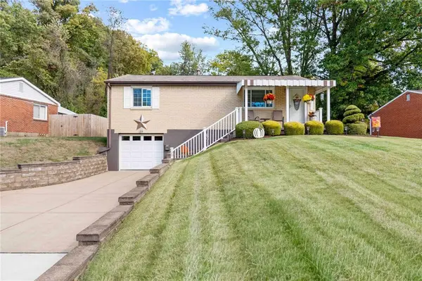 120 Holiday Park Dr, Plum Boro, PA 15239