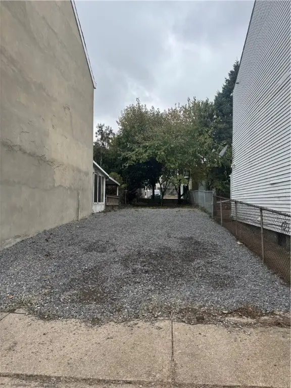 604 Edmond St, Bloomfield, PA 15224