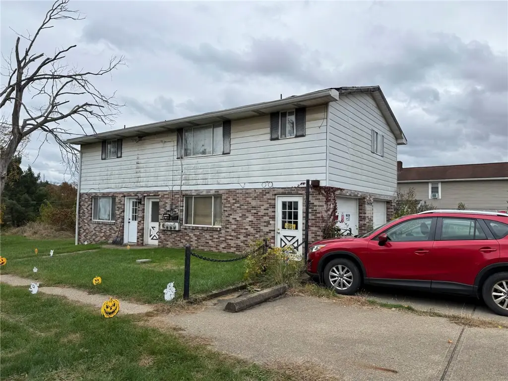 216 E Jackson St, Houston, PA 15342 - Image #1