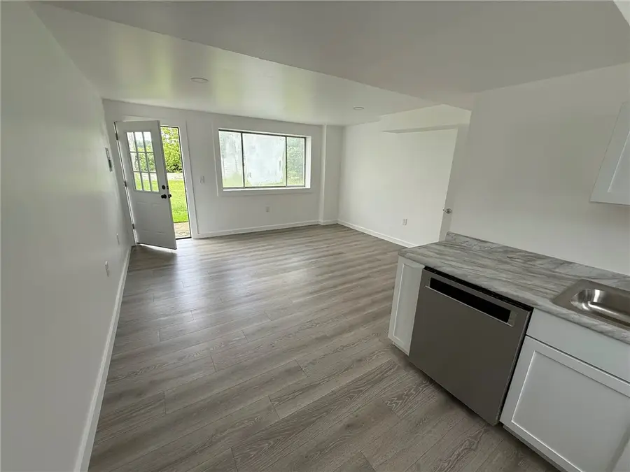 216 E Jackson St, Houston, PA 15342 - Image #3