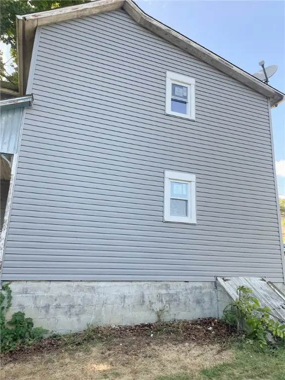 10 Mcnary St, Houston, PA 15342 - Image #2