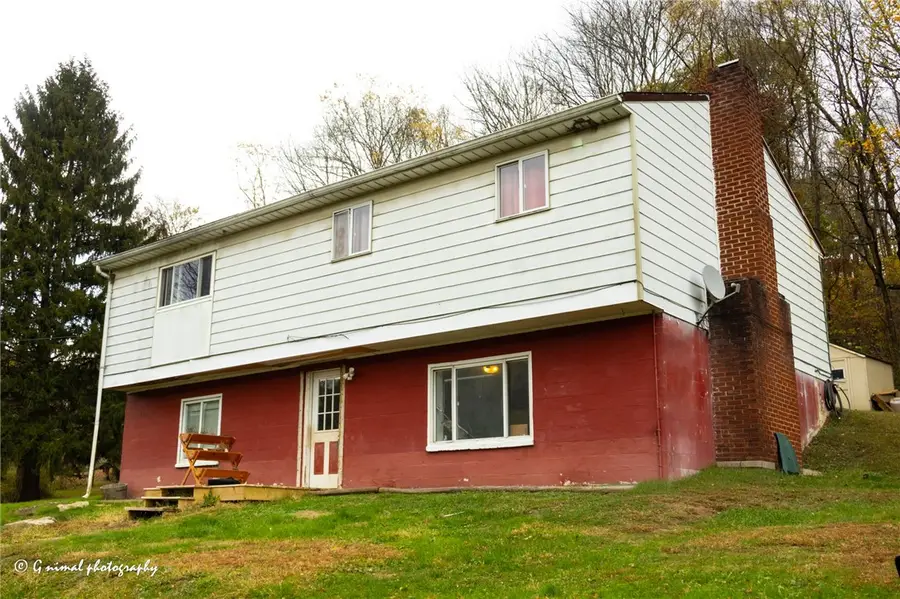 224 Blystone Rd, Washington, PA 15732 - Image #2