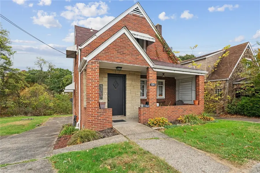 814 Saint Clair Ave, Clairton, PA 15025 - Image #2