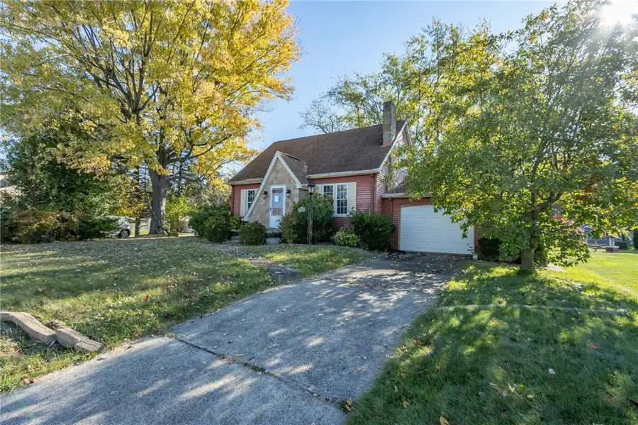 147 Wayne St, Lower Burrell, PA 15068 - Image #2