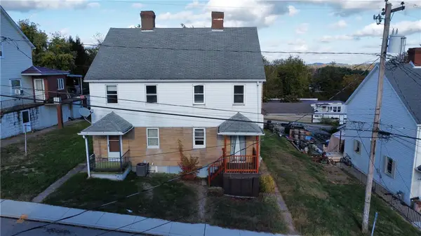 30 Lincoln St, Cokeburg, PA 15324