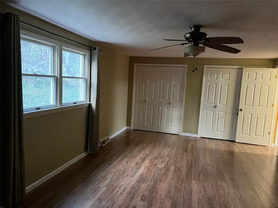 321 Karen Ct, Monroeville, PA 15146 - Image #2