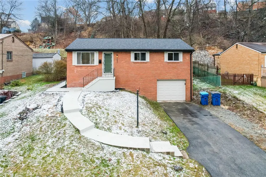 257 Saint Croix Dr, Penn Hills, PA 15235 - Image #3