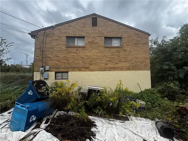 269 Lansdowne Dr, Penn Hills, PA 15147