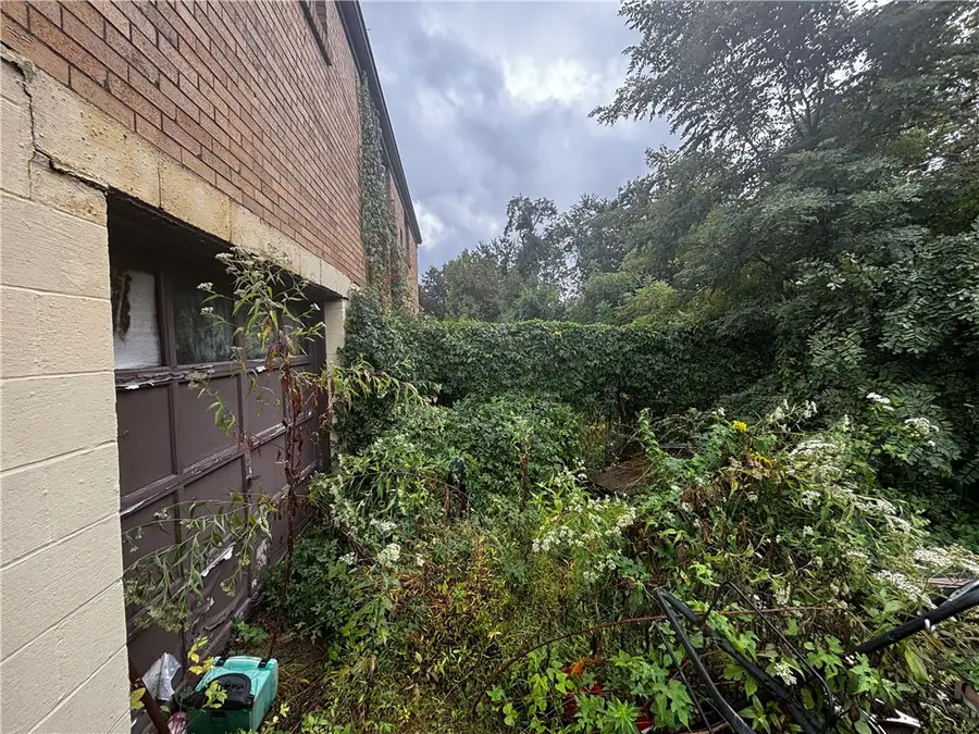 269 Lansdowne Dr, Penn Hills Township, PA 15147 - Image #2