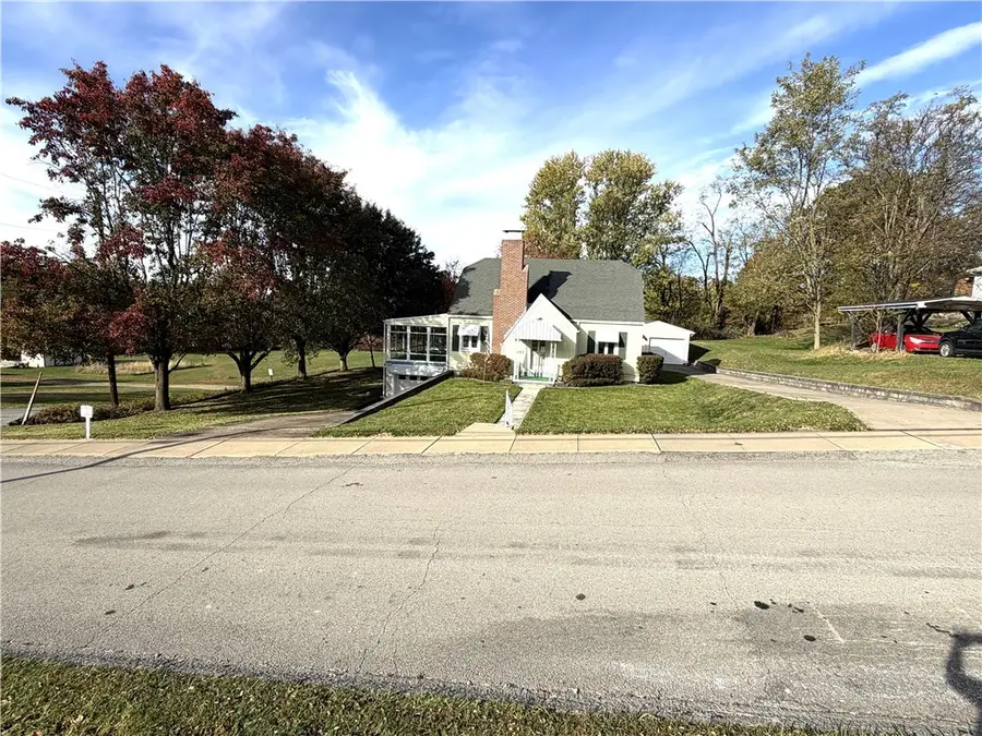 833 E Hill Dr, New Kensington, PA 15068 - Image #2