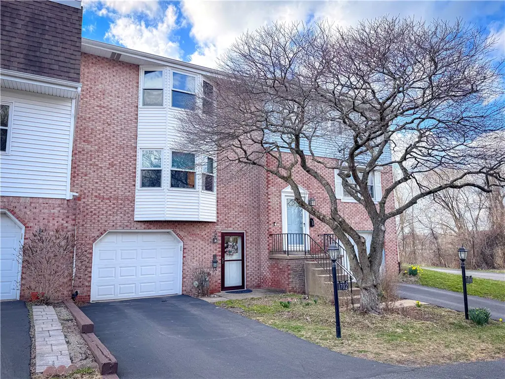 1702 Parsonage Ln, Bethel Park, PA 15102 - Image #1