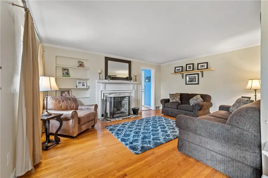 463 Austin Ave, Mount Lebanon Township, PA 15243 - Image #3