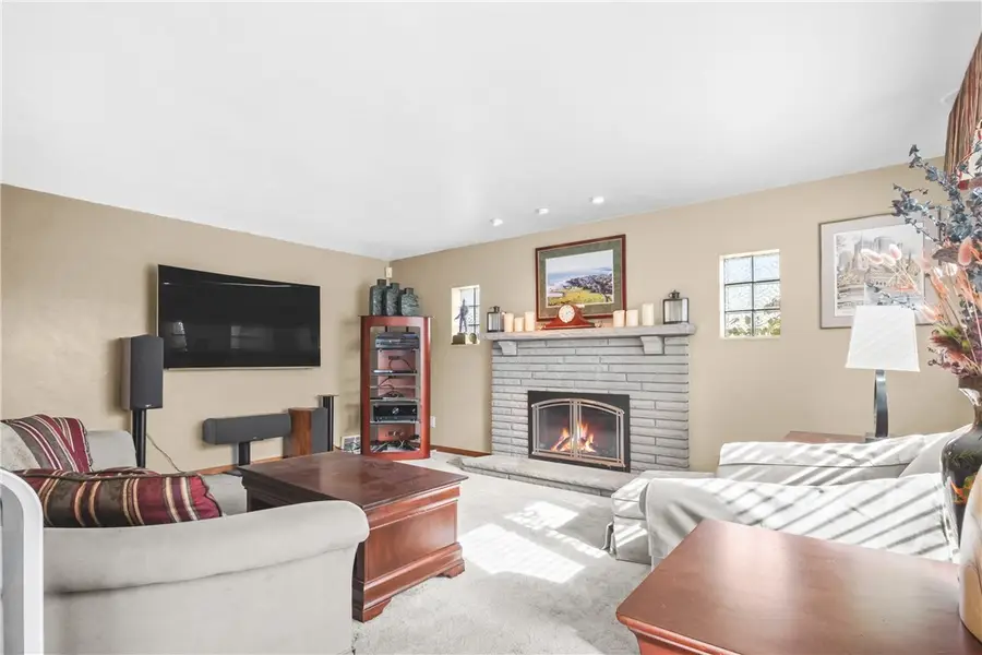 16 Moninger Avenue, Houston, PA 15342 - Image #3