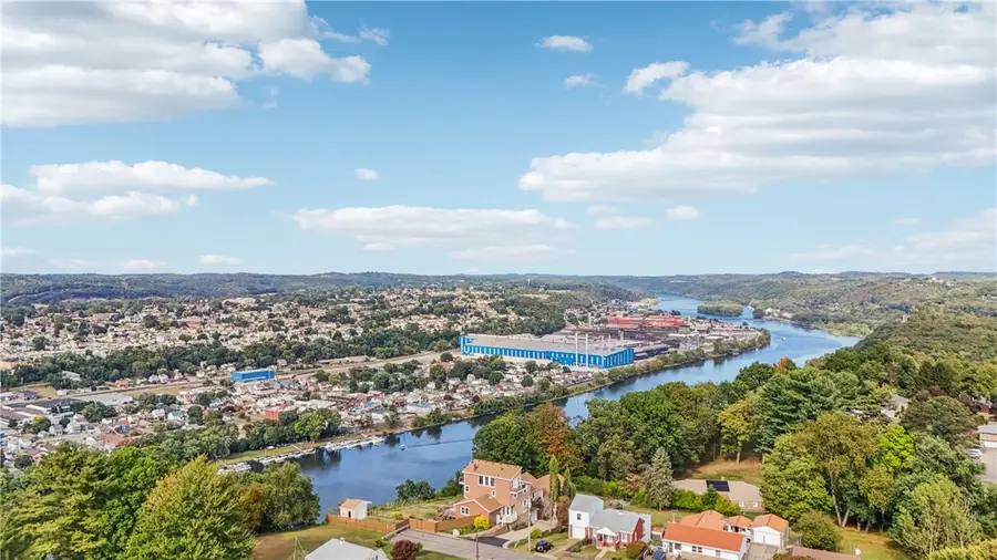 316 Montana Ave, Lower Burrell, PA 15068 - Image #2