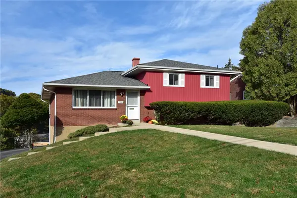 3391 Hiwood Dr, Castle Shannon, PA 15234