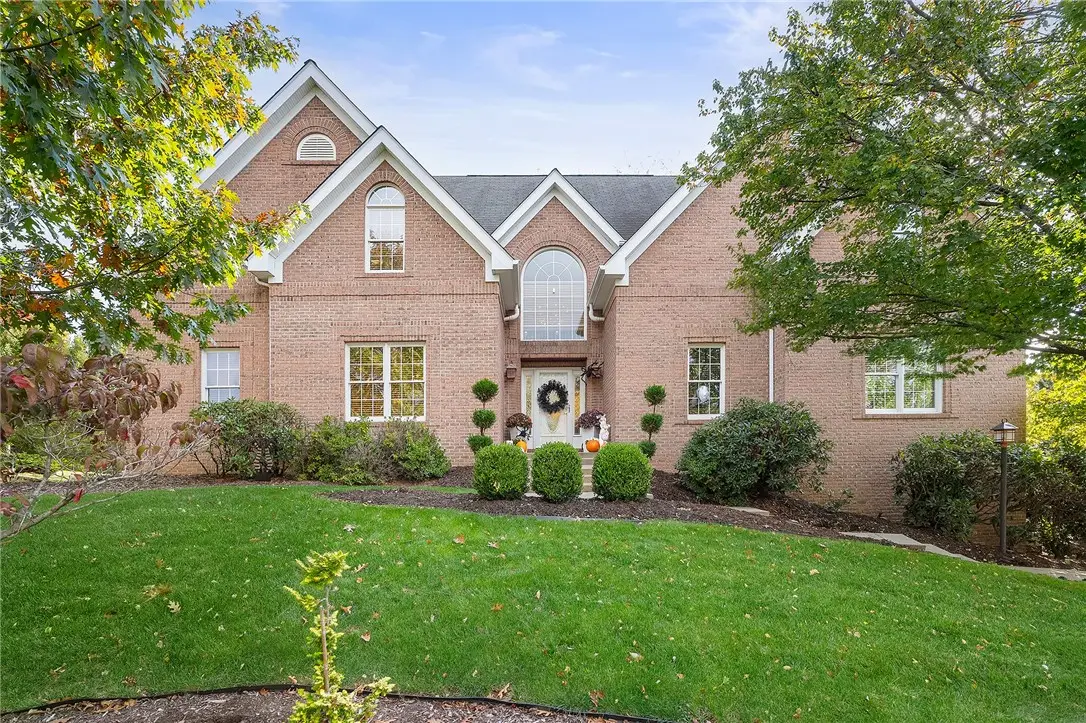 727 Augusta Dr, South Fayette, PA 15017 - Image #1