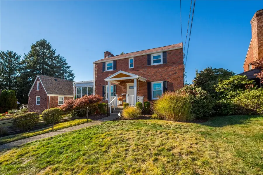 17 Pocono Dr, Green Tree, PA 15220 - Image #2