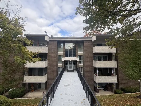 1208 Charlemagne Circle #1208, Ross Twp, PA 15237