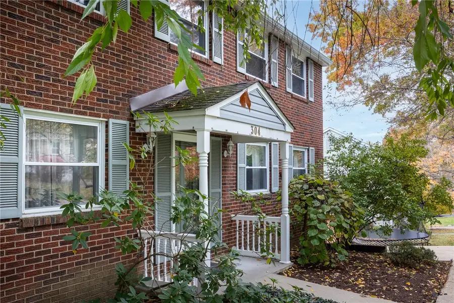 304 Alamo Dr, Upper Saint Clair, PA 15241 - Image #2