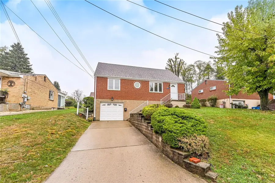 260 Hillary Dr, Penn Hills Township, PA 15147 - Image #3