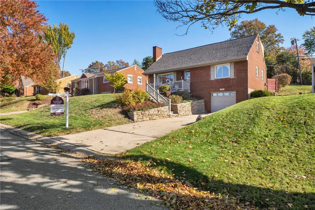 1241 Arrowood Dr, Mount Lebanon Township, PA 15243 - Image #1