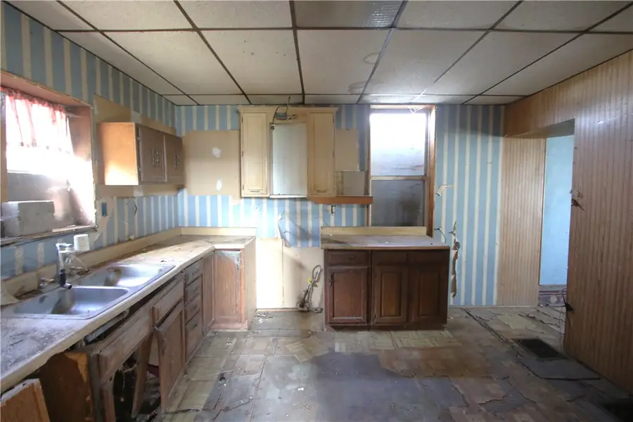 38 Elrama Avenue, Elrama, PA 15038 - Image #3