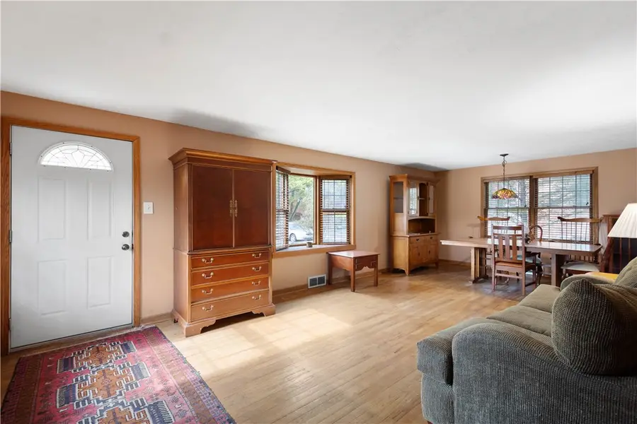 303 Constitution Drive, Pleasant Hills, PA 15236 - Image #3